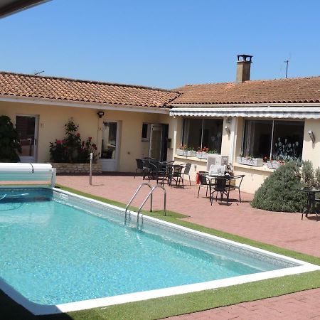 Hotel Auberge Des Charmilles Sainte-Soulle Exterior foto