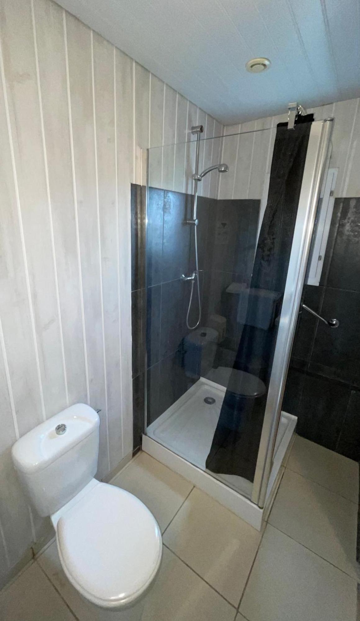 Hotel Auberge Des Charmilles Sainte-Soulle Quarto foto